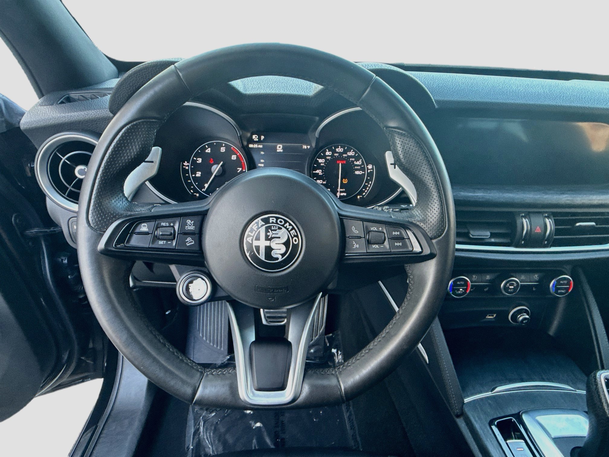 Used 2023 Alfa Romeo Stelvio Sprint RWD image 10