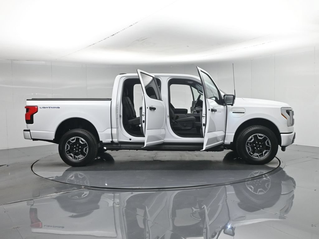 Certified 2023 Ford F150 Lightning XLT AWD/4WD image 38