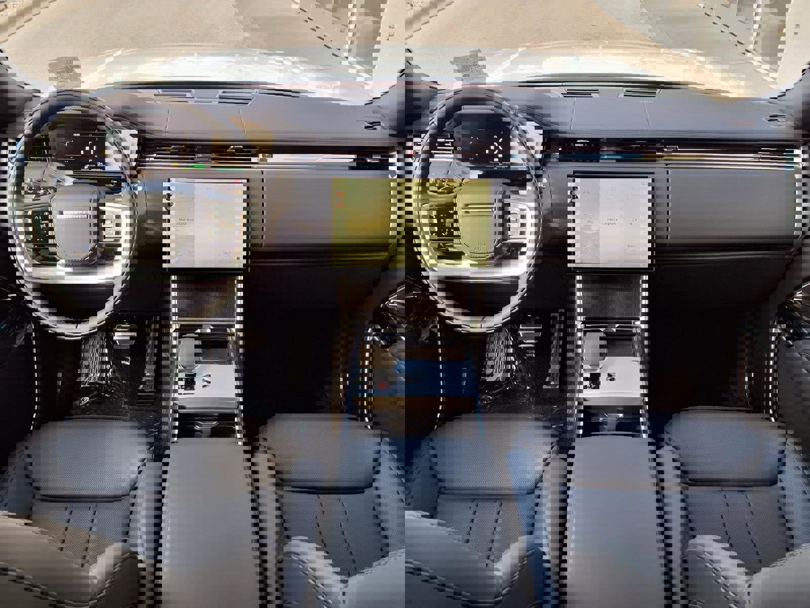 New 2026 Land Rover Range Rover SE image 9