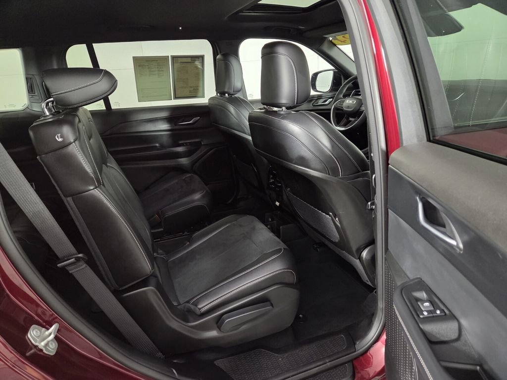 Certified 2024 Jeep Grand Cherokee L Altitude image 27