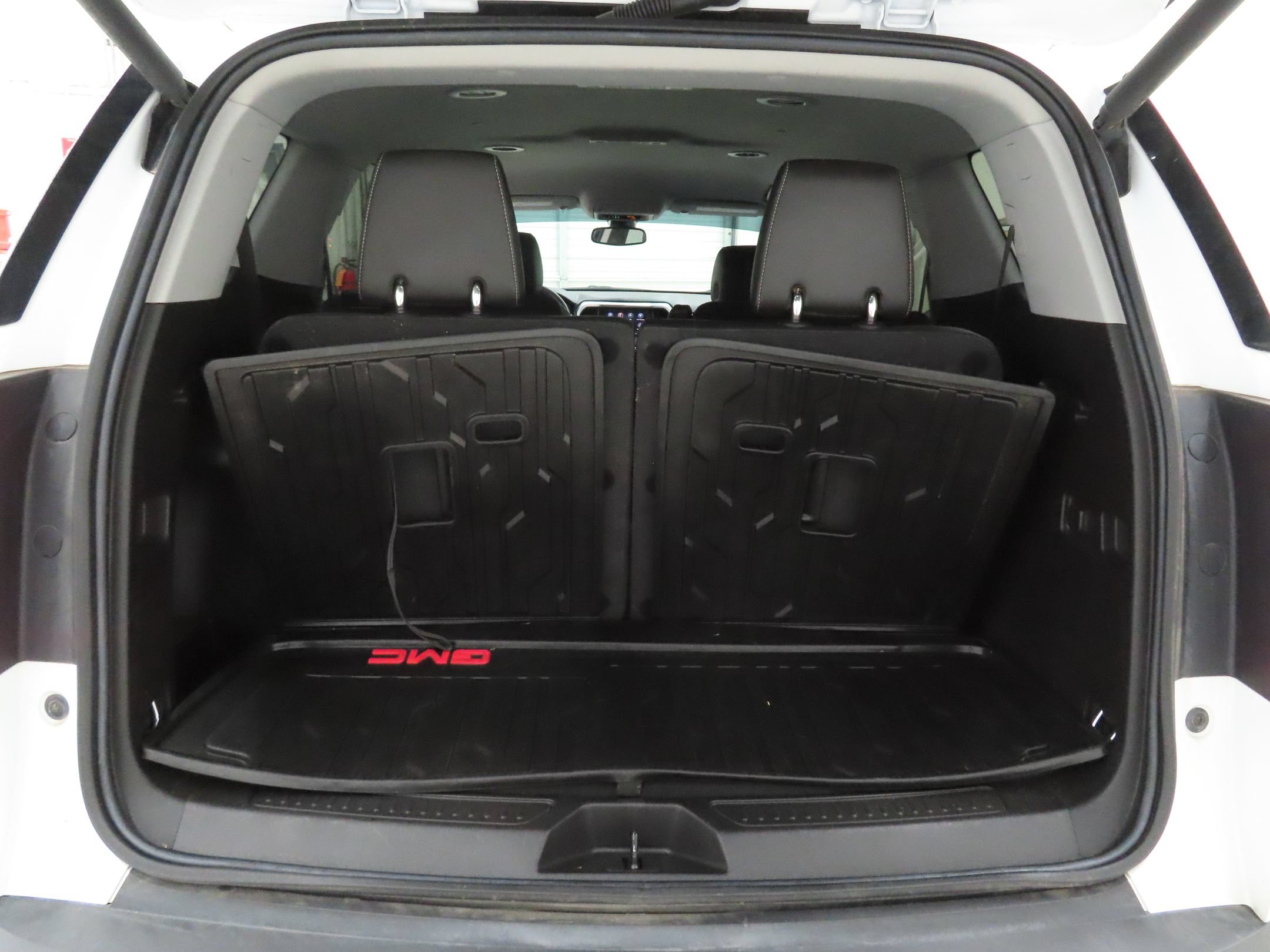 Used 2023 GMC Acadia SLT w/ Elevation Edition FWD image 23