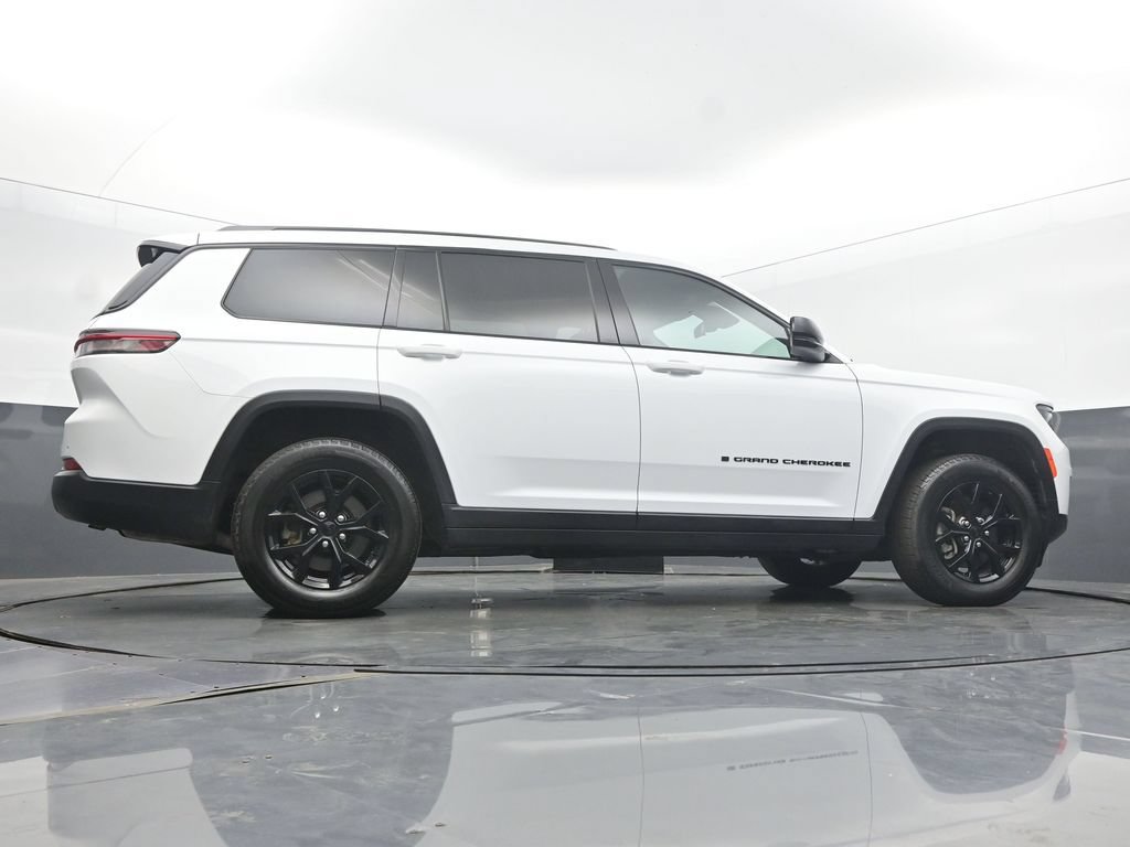 Used 2025 Jeep Grand Cherokee L Laredo AWD/4WD image 52