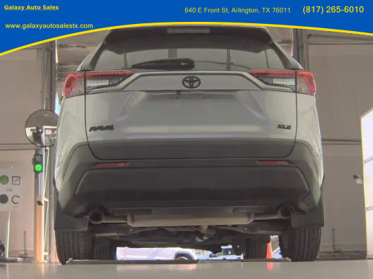 Used 2021 Toyota RAV4 XLE image 5