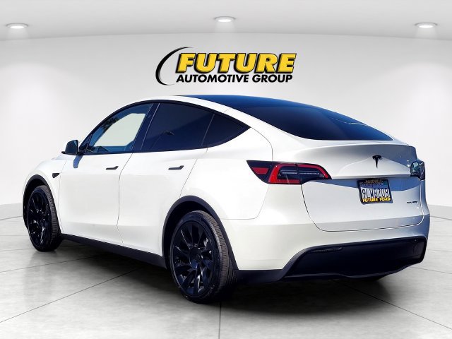 Used 2024 Tesla Model Y Long Range AWD/4WD image 6