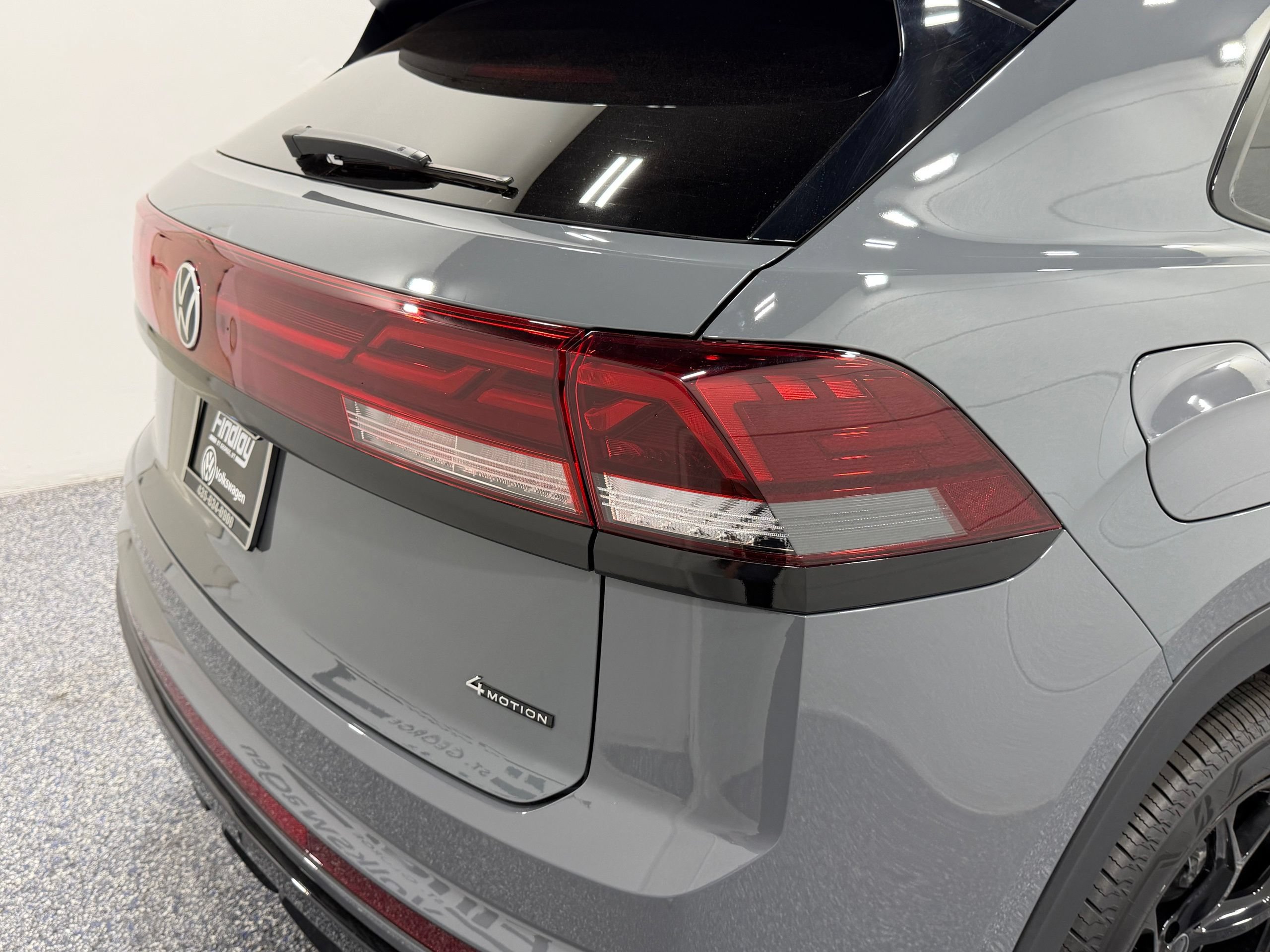 New 2026 Volkswagen Atlas Cross Sport SEL Premium R-Line AWD/4WD image 18