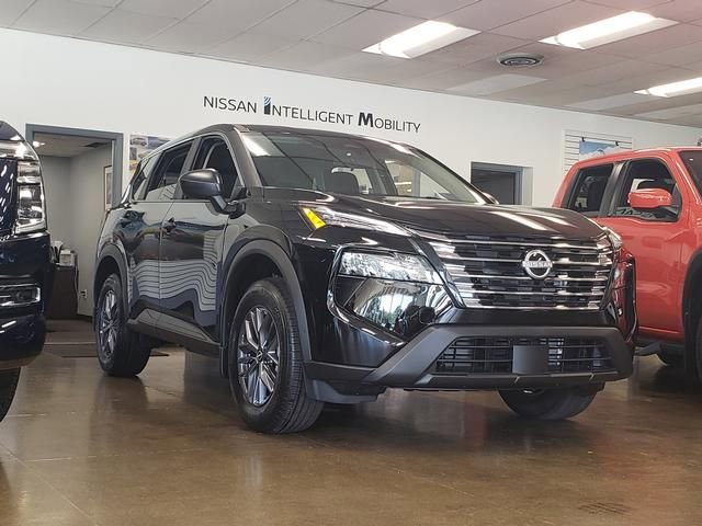 New 2026 Nissan Rogue S image 4