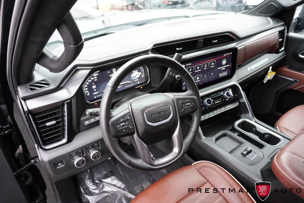 Used 2025 GMC Sierra 3500 Denali Ultimate image 44