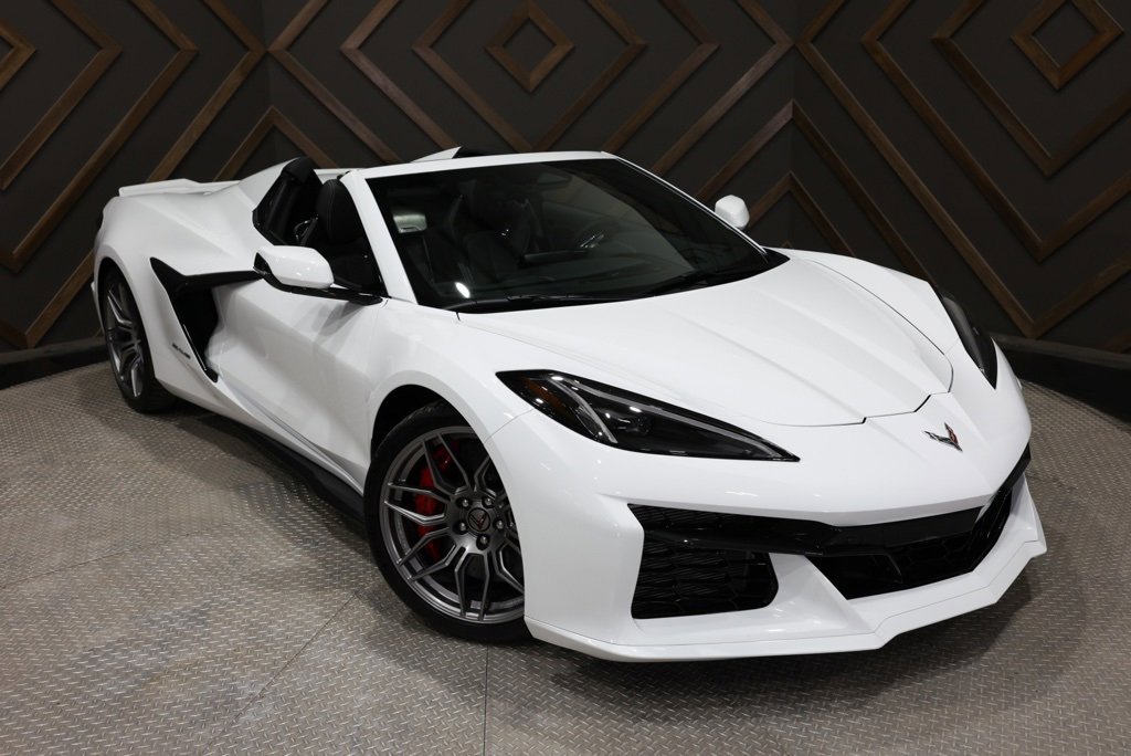 Used 2025 Chevrolet Corvette Z06 image 14