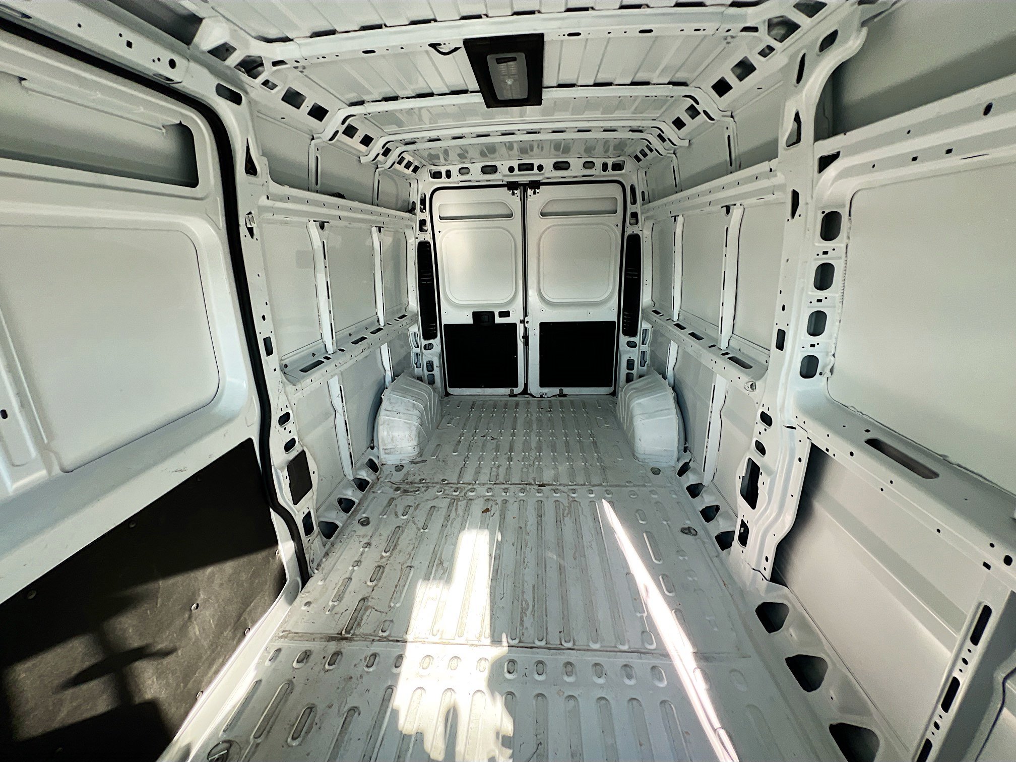 Used 2025 RAM ProMaster 2500 w/ Convenience Group FWD image 30