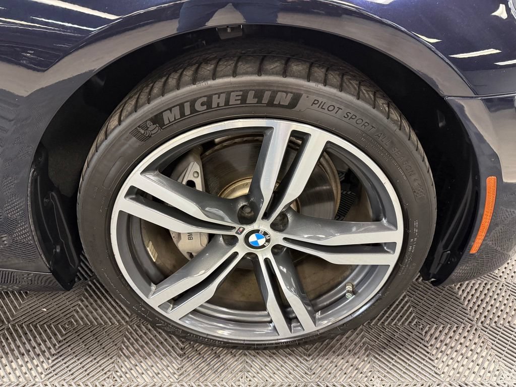 Used 2019 BMW 740i w/ M Sport Package RWD image 18