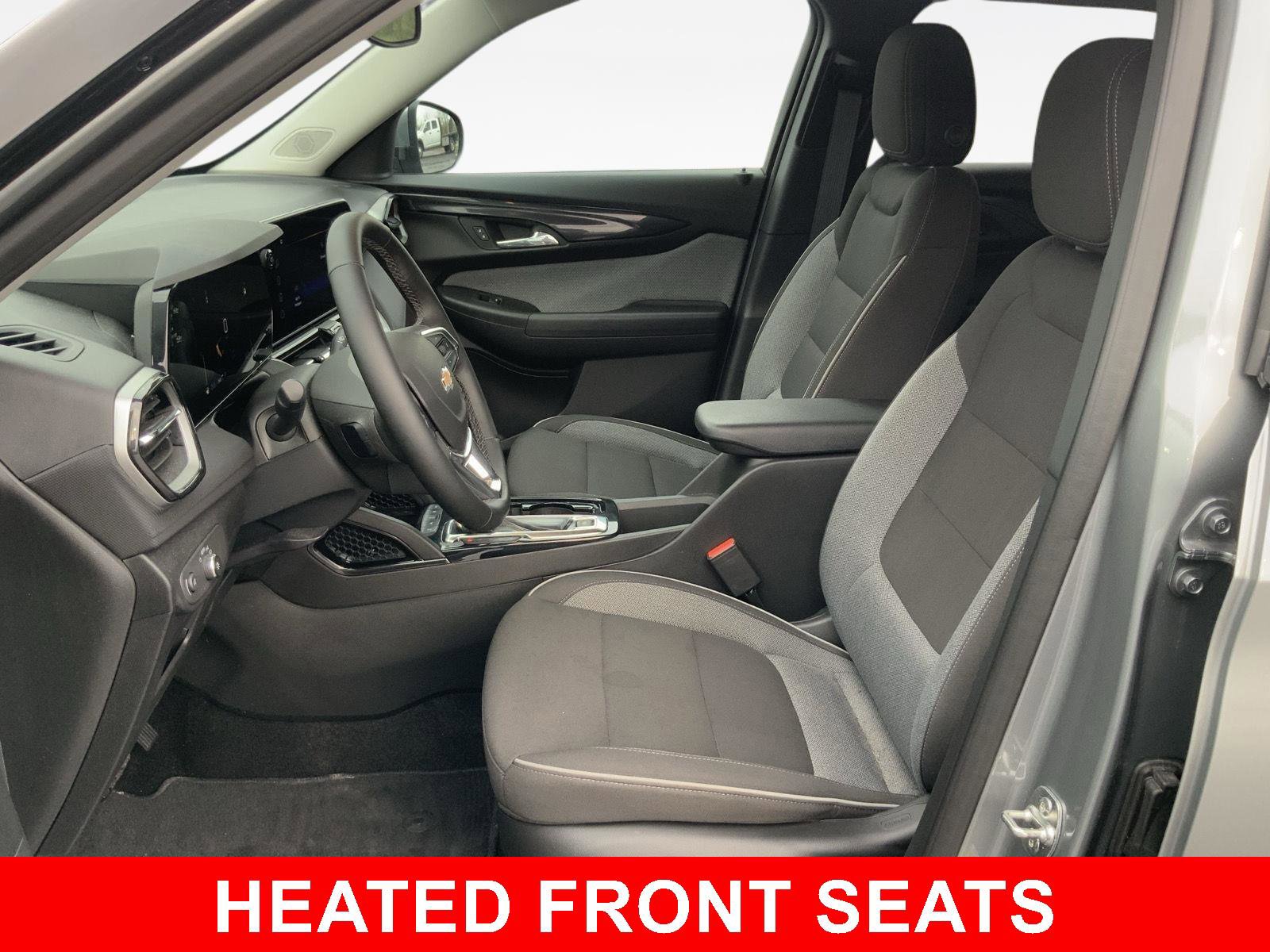 Used 2025 Chevrolet TrailBlazer LT w/ Convenience Package image 6