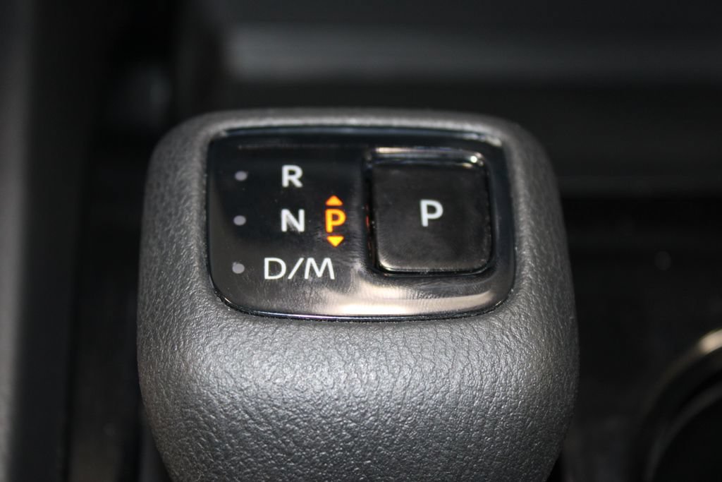 Used 2023 Nissan Rogue SV AWD/4WD image 42