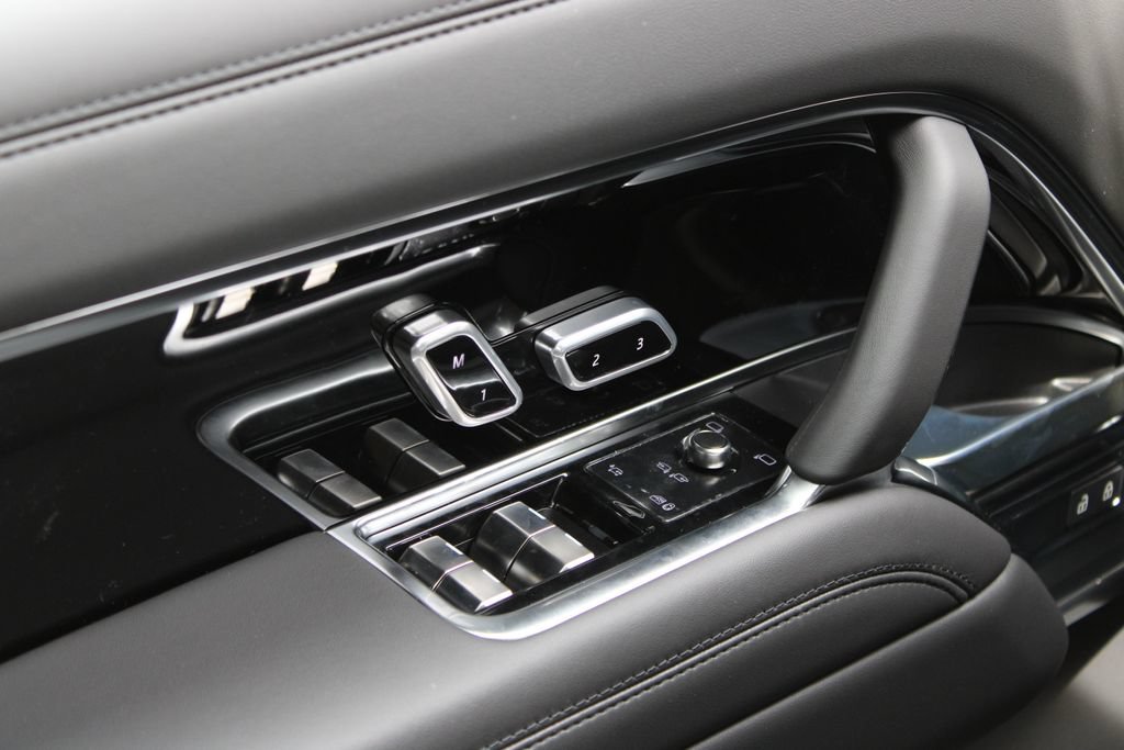 New 2026 Land Rover Range Rover SE AWD/4WD image 16