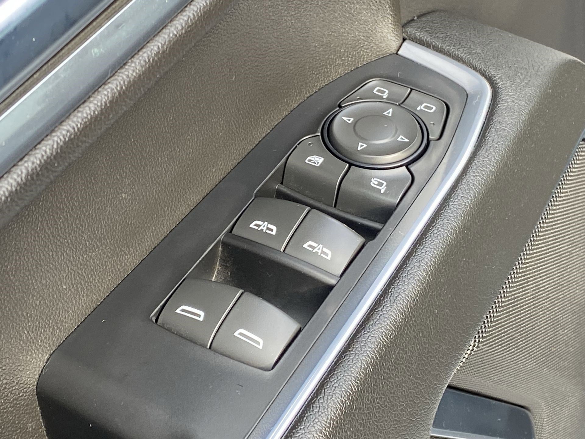 Used 2024 GMC Sierra 1500 SLT image 26