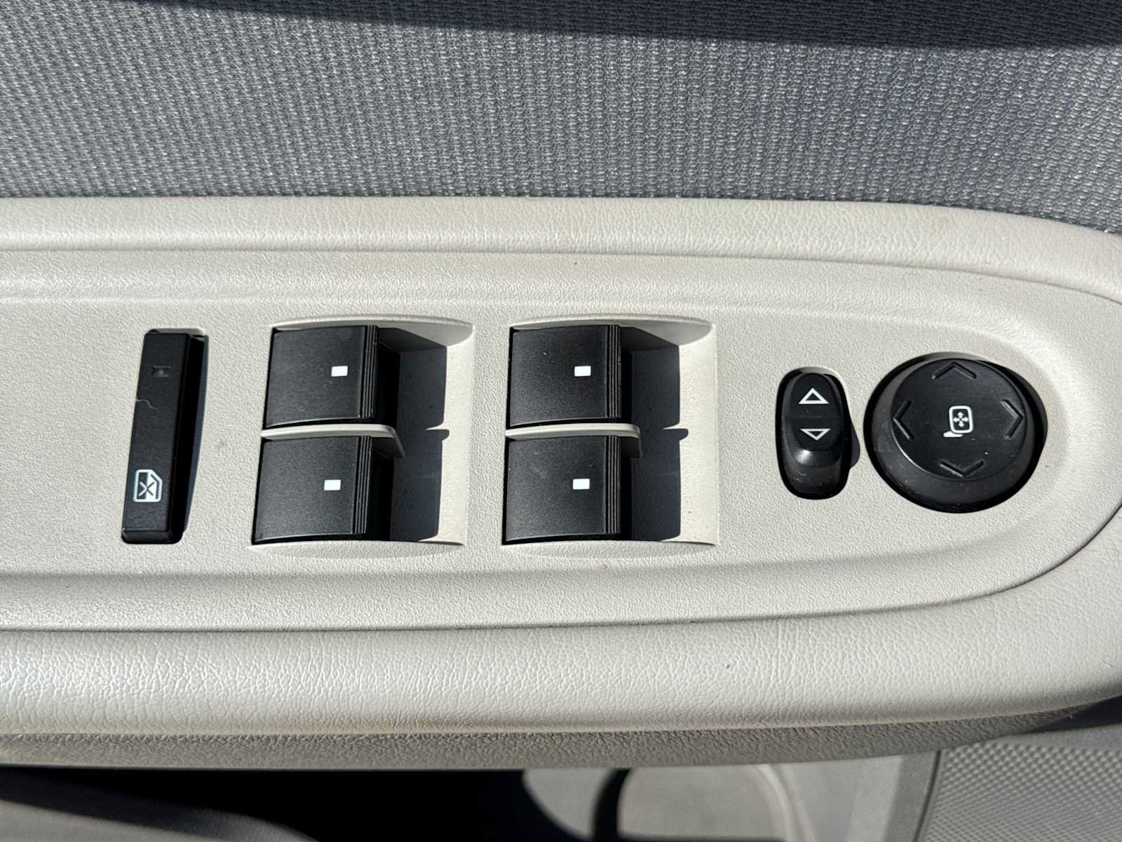 Used 2012 Chevrolet Traverse LS FWD image 16