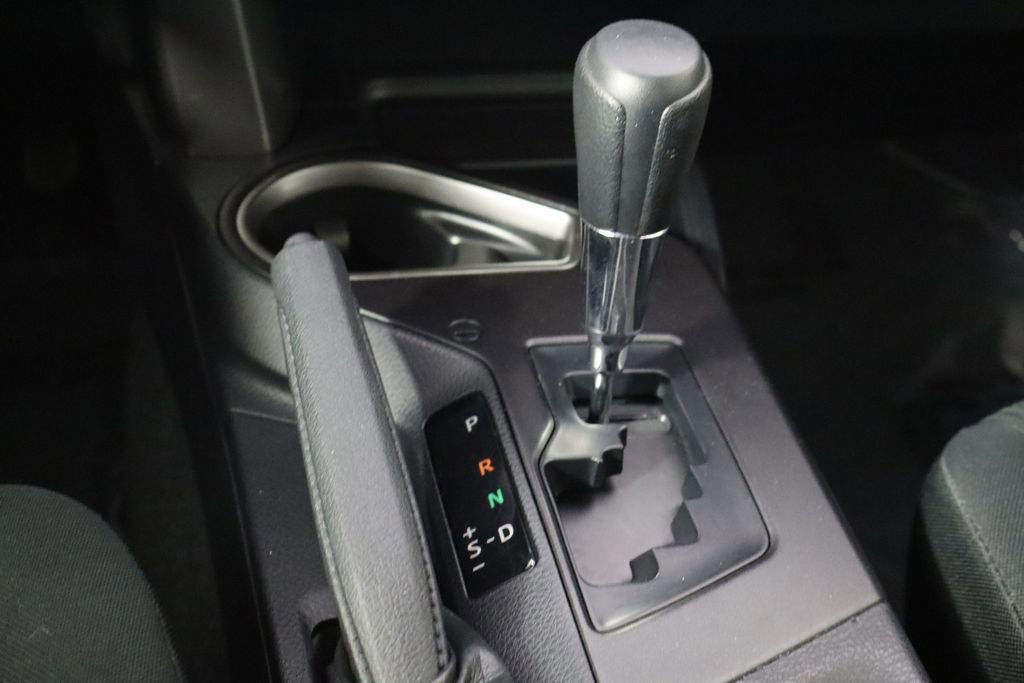 Used 2017 Toyota RAV4 LE image 13