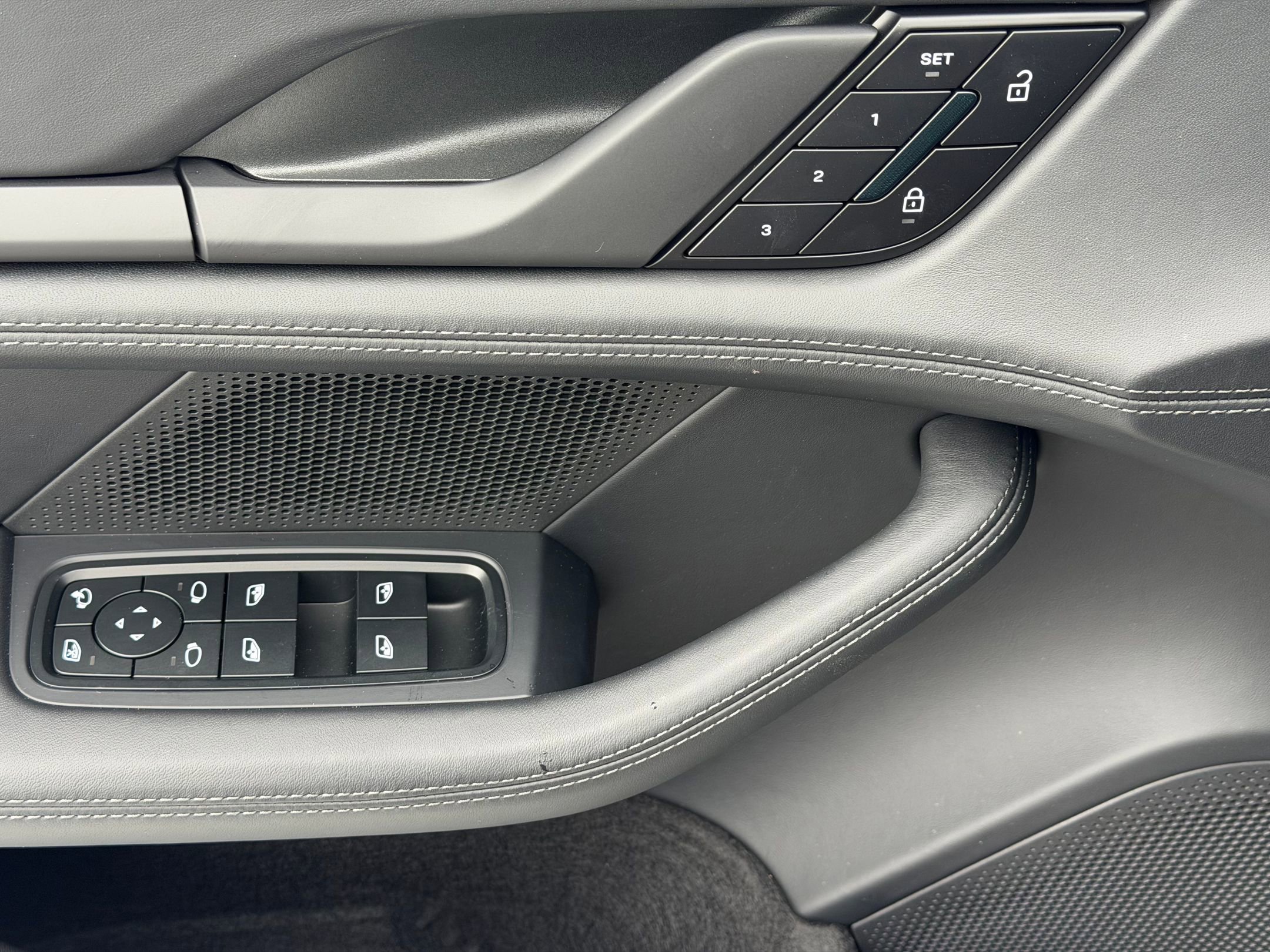 New 2026 Porsche Taycan AWD/4WD image 23