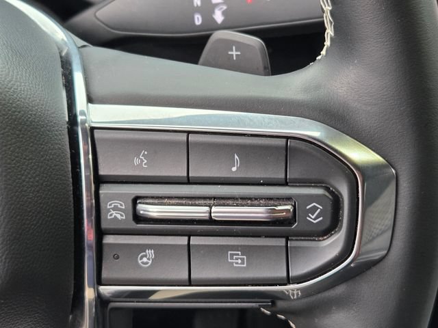 Used 2025 GMC Acadia Denali FWD image 24