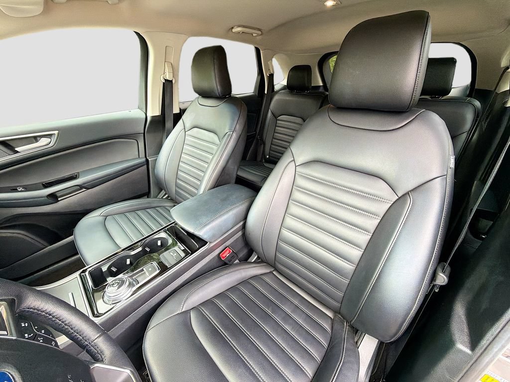 Used 2020 Ford Edge SEL w/ Cold Weather Package AWD/4WD image 22