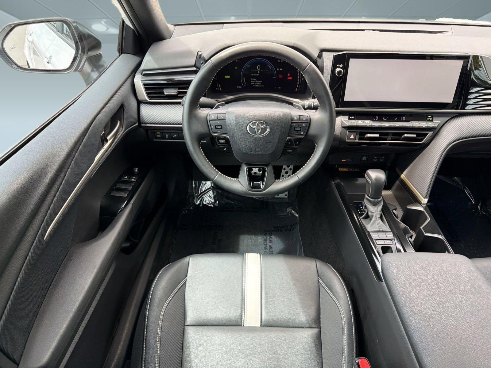 Used 2025 Toyota Camry SE w/ Multimedia Upgrade Package FWD image 28