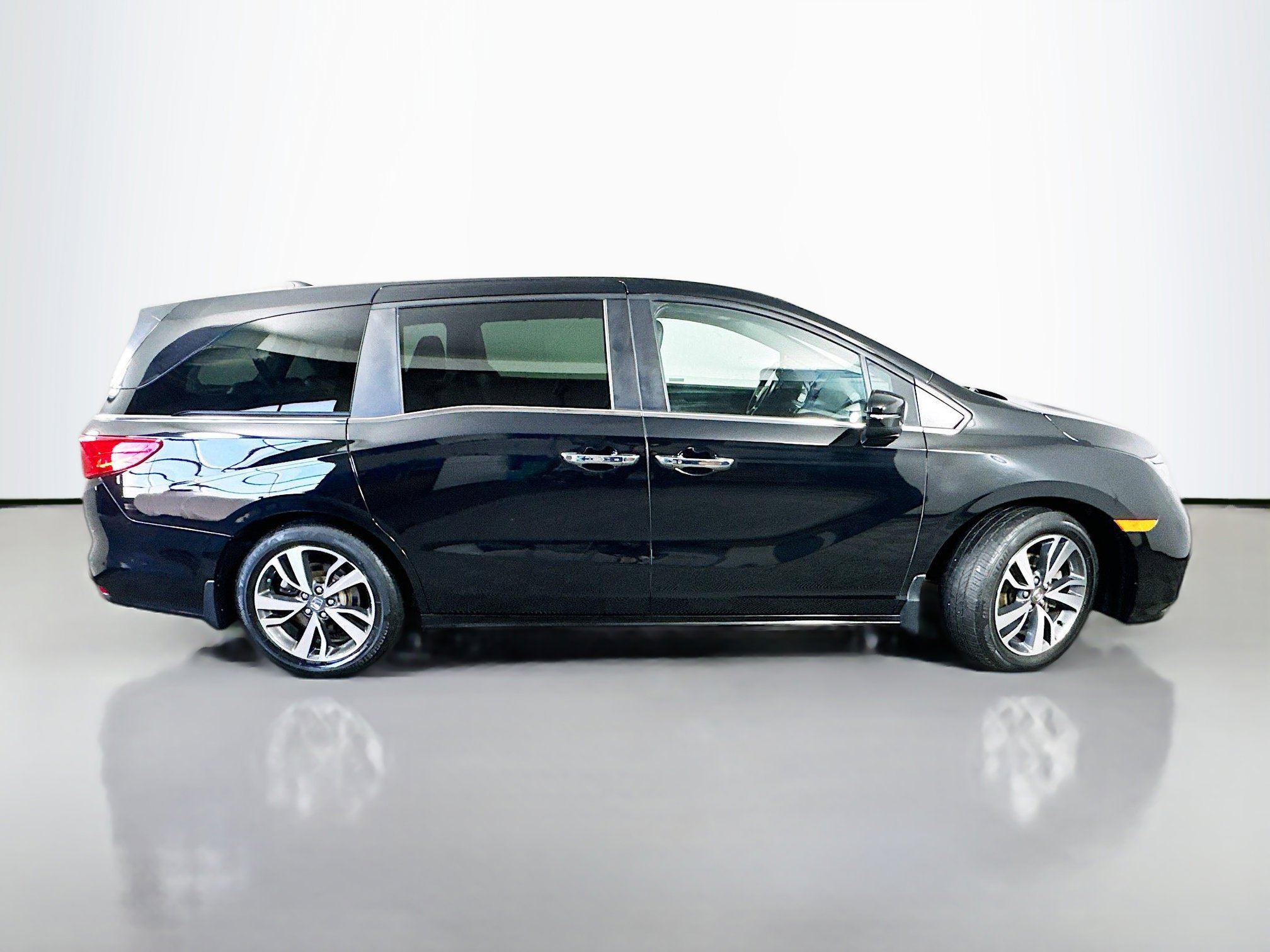 Used 2024 Honda Odyssey Touring image 8