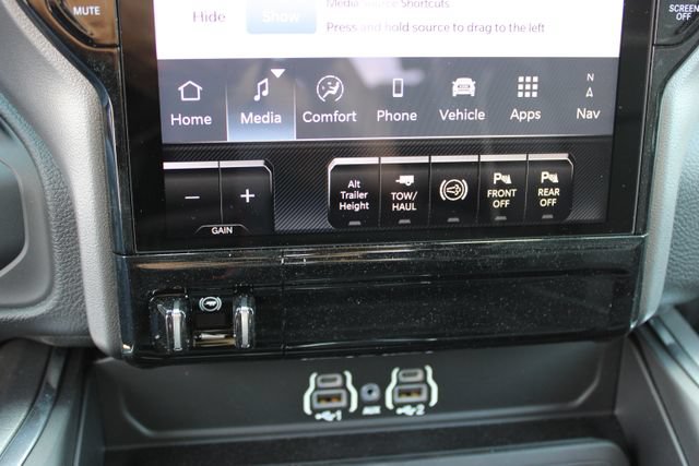 New 2026 RAM 3500 Laramie AWD/4WD image 31