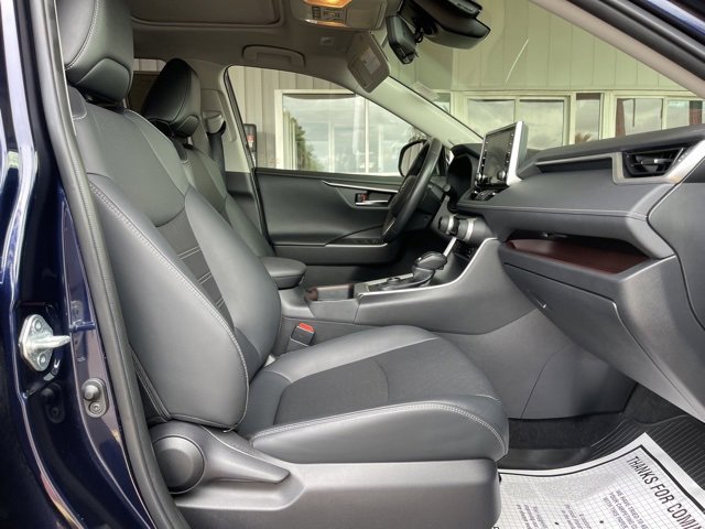 Used 2021 Toyota RAV4 Limited image 21