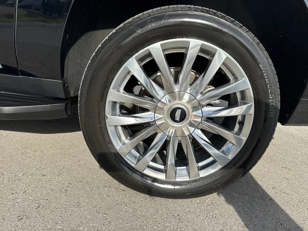 Used 2023 Cadillac Escalade ESV Premium Luxury AWD/4WD image 27