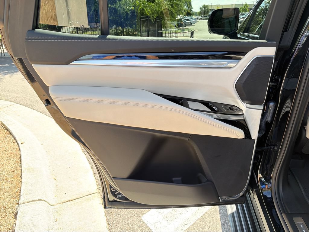 Certified 2025 Cadillac Escalade Sport w/ LPO, ONYX Package RWD image 37