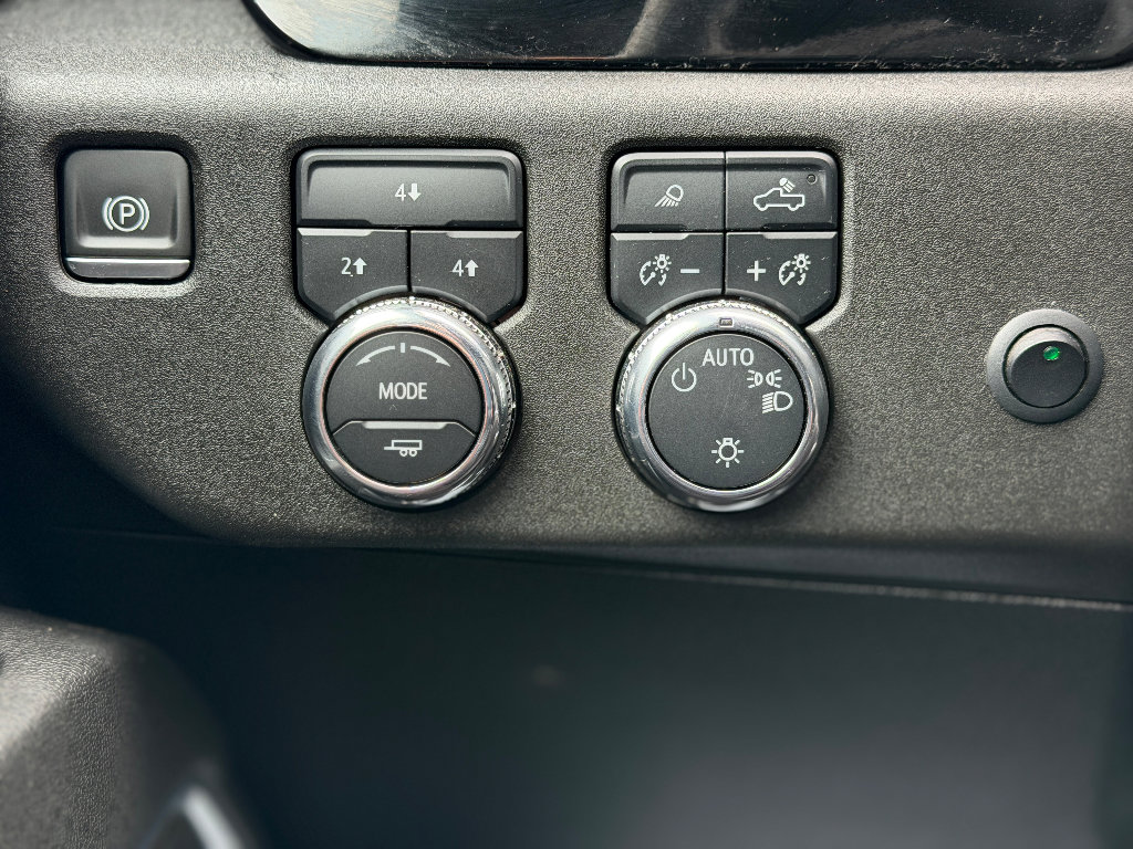 Used 2024 GMC Sierra 3500 SLE image 6