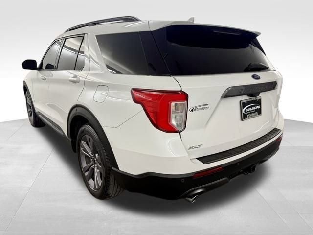Used 2021 Ford Explorer XLT w/ Equipment Group 202A image 6
