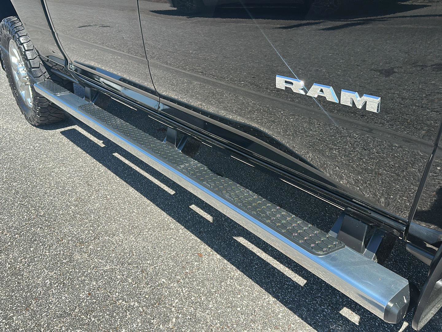 Used 2024 RAM 2500 Laramie w/ Sport Appearance Package image 5