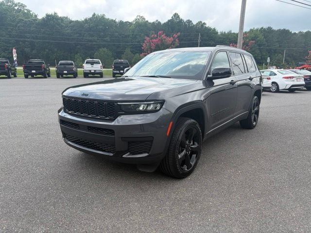 Used 2025 Jeep Grand Cherokee L Altitude RWD image 7