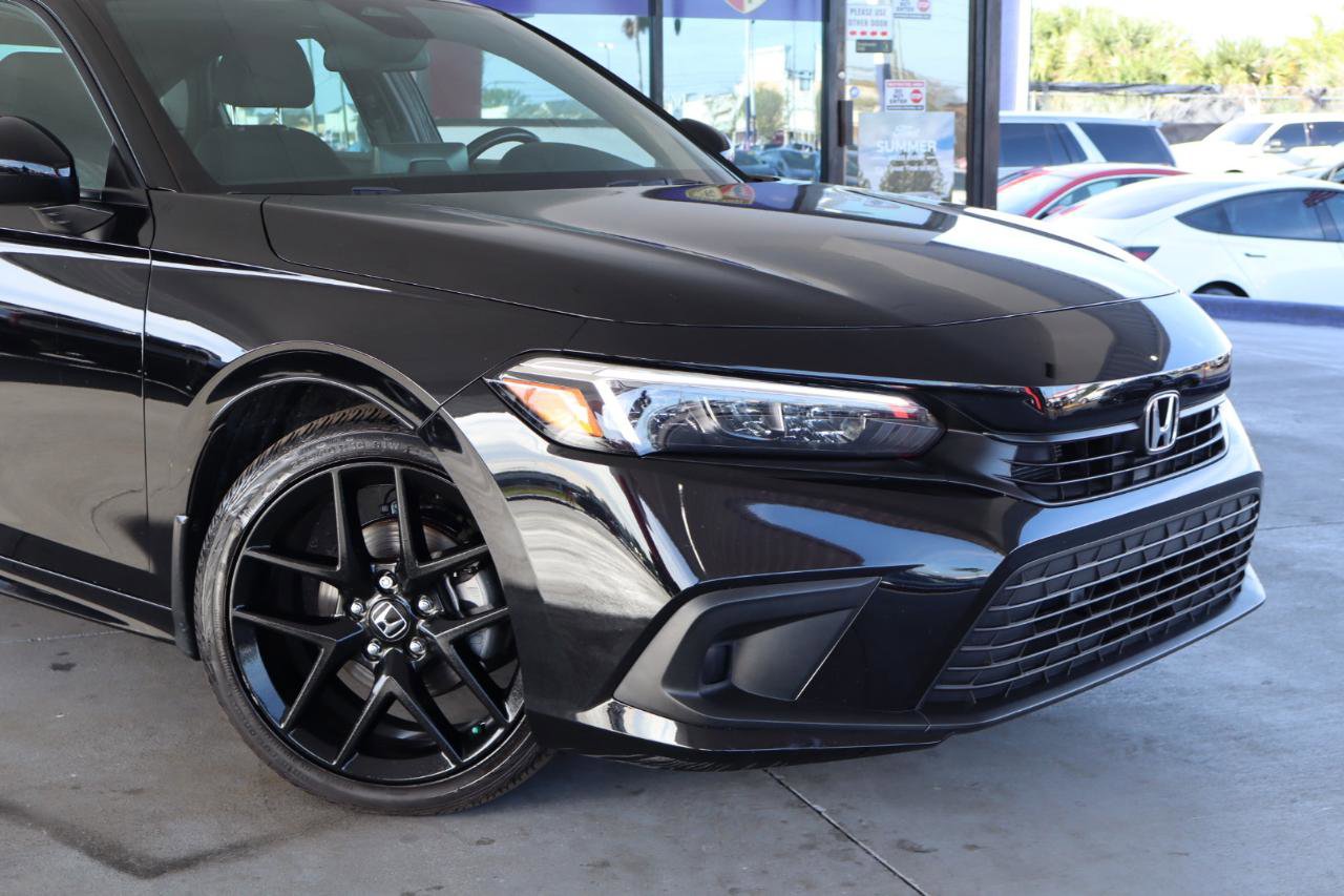 Used 2024 Honda Civic Sport image 2