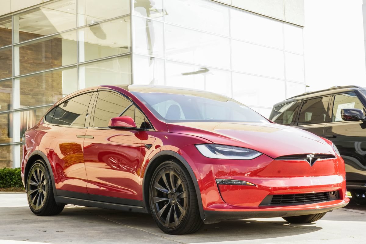 Used 2022 Tesla Model X Plaid AWD/4WD image 4