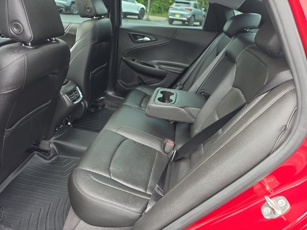 Certified 2017 Chevrolet Malibu Premier w/ Premier Sun and Wheel Package FWD image 16