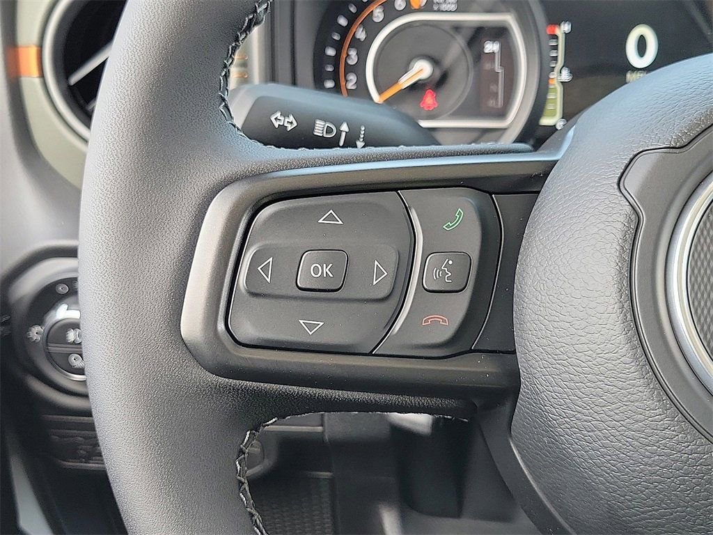 New 2025 Jeep Gladiator Mojave w/ Convenience Group AWD/4WD image 5