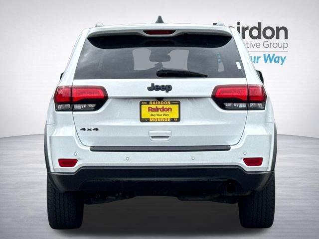Used 2019 Jeep Grand Cherokee Laredo AWD/4WD image 5