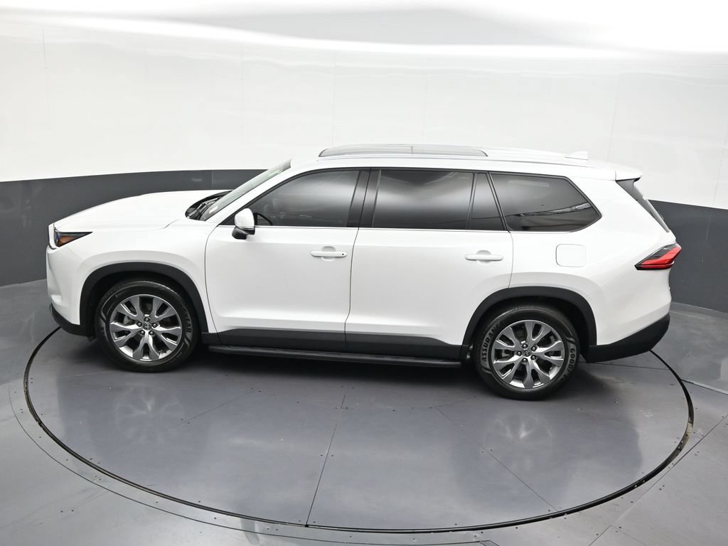 Used 2024 Toyota Grand Highlander AWD Hybrid image 17