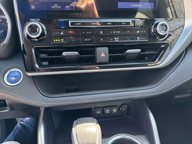 Used 2020 Toyota Highlander Platinum image 16