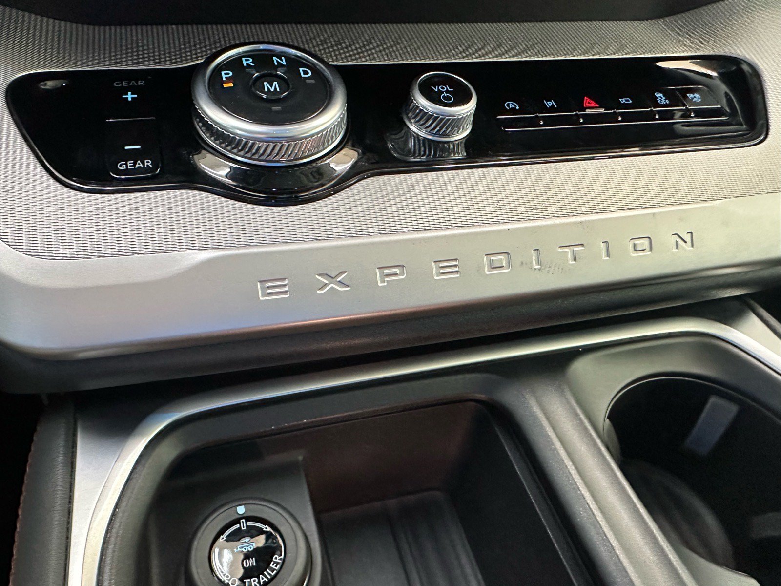 Certified 2025 Ford Expedition Active RWD image 33