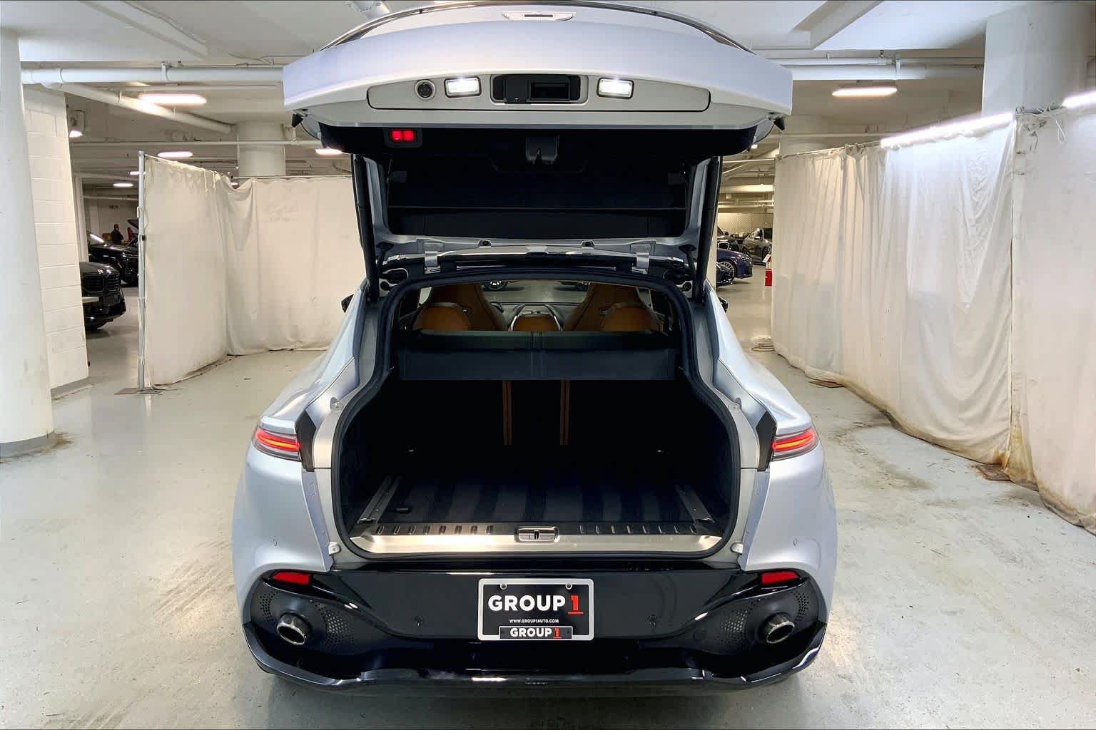 Used 2021 Aston Martin DBX AWD/4WD image 33