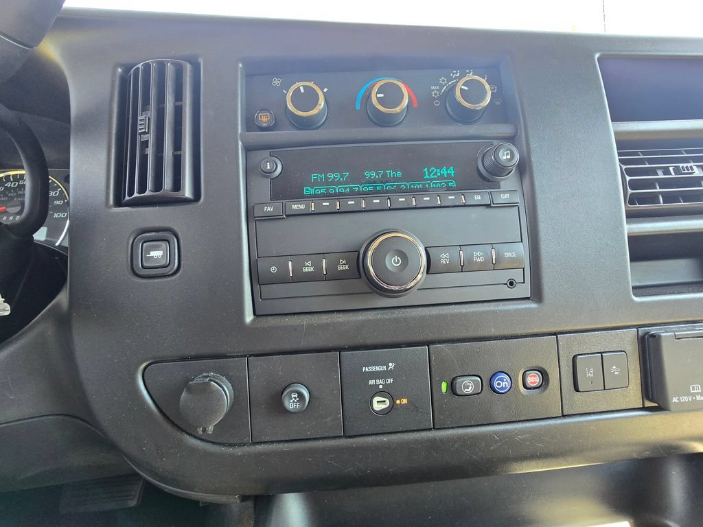 Used 2023 Chevrolet Express 3500 LT w/ LT Preferred Equipment Group RWD image 32