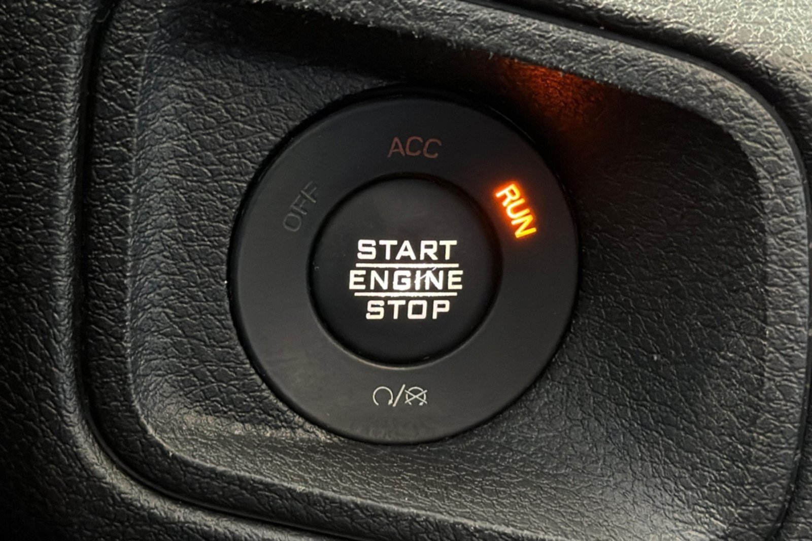 Used 2024 Jeep Wrangler Unlimited AWD/4WD image 21