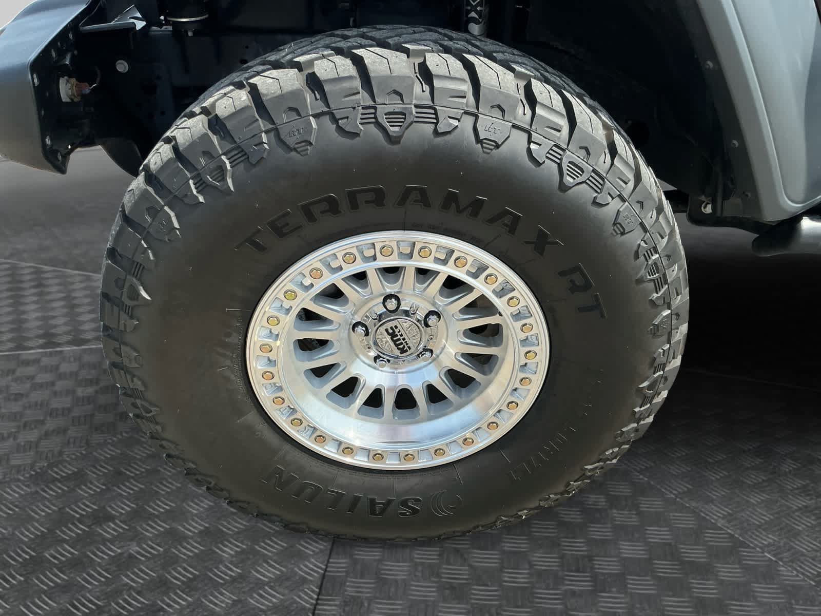 Used 2025 Jeep Wrangler Unlimited Sport AWD/4WD image 14