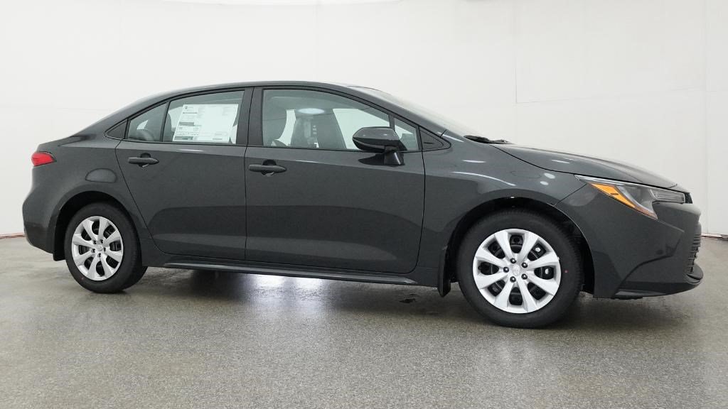 Used 2026 Toyota Corolla LE FWD image 31