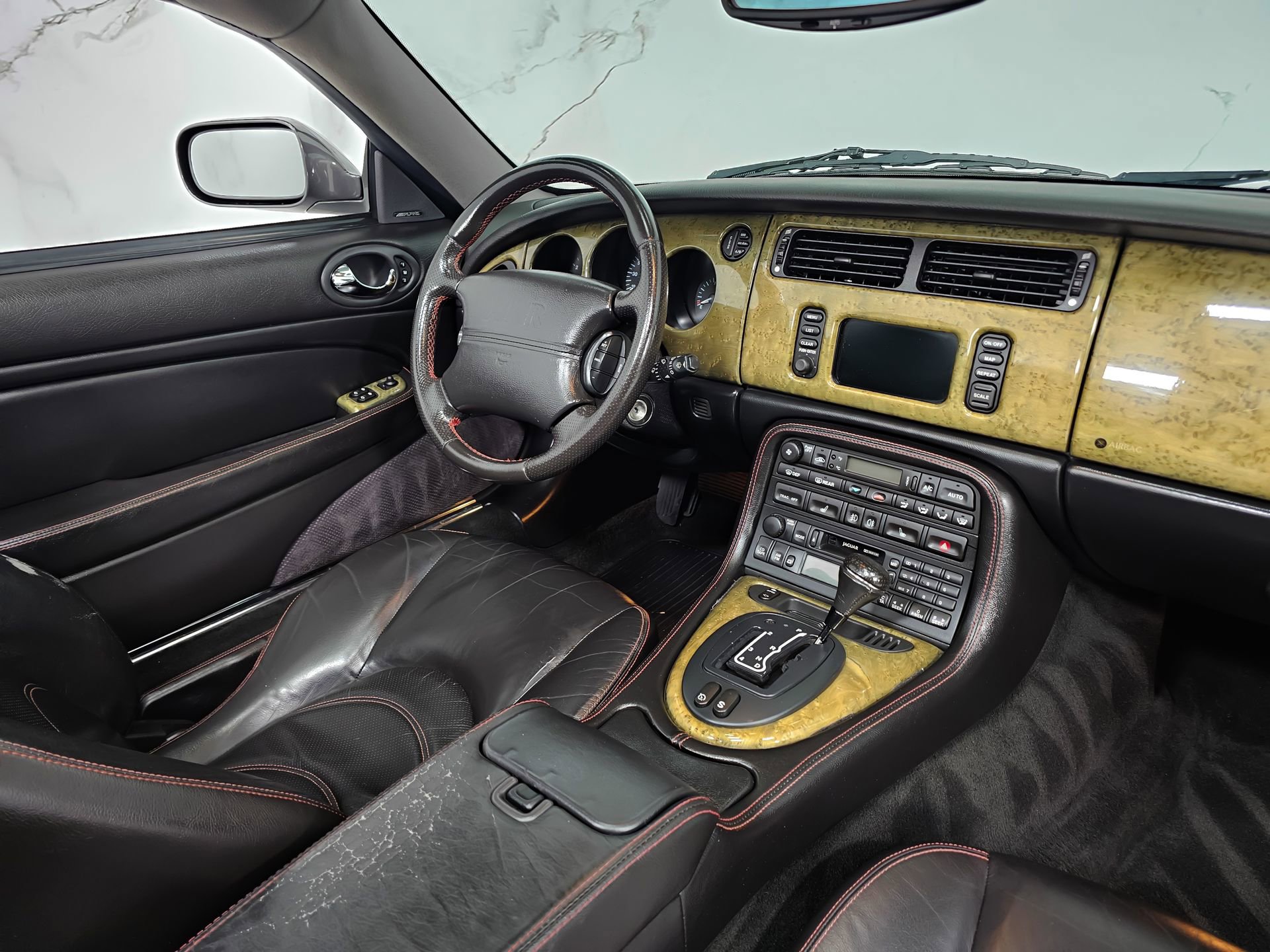 Used 2001 Jaguar XK8 Convertible RWD image 17