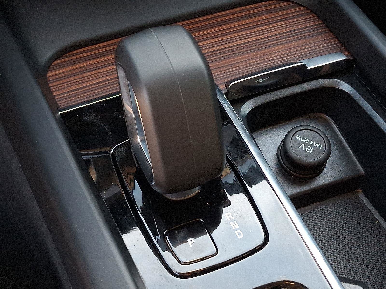 Used 2025 Volvo V60 B5 Cross Country Plus image 15