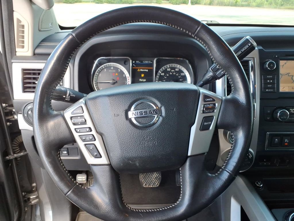 Used 2019 Nissan Titan PRO-4X w/ Pro-4x Convenience Package AWD/4WD image 18
