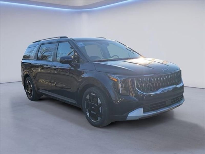 New 2026 Kia Carnival EX image 1